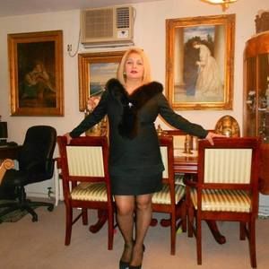 Meet your Posher, Amalia